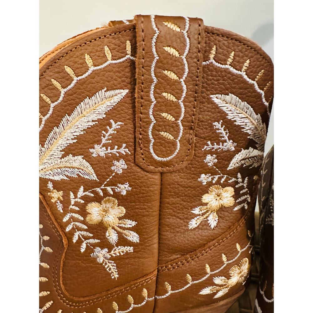 Dingo Primrose Women’s 7.5 NWT Brown Leather Floral Embroidered Western Boots - Picture 11 of 12
